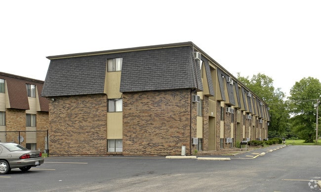 Building Photo - Brookside on Freedom
