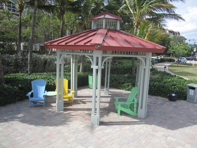 Many Parks Nearby - 4644 Poinciana St
