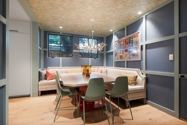 Foto del edificio - 614 W North St