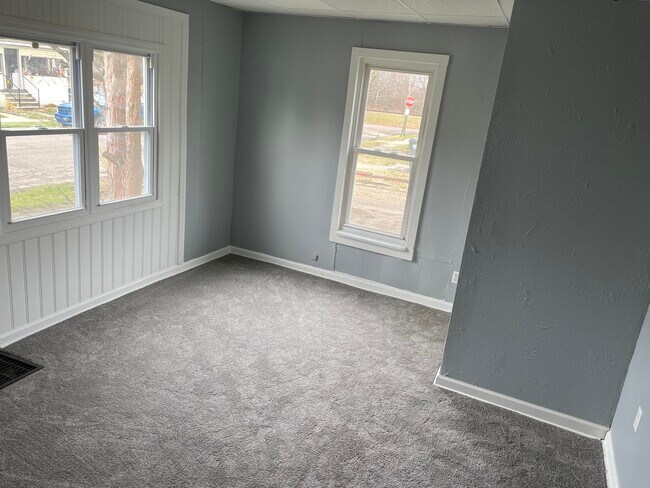 Building Photo - 351 Wunderlich Ave
