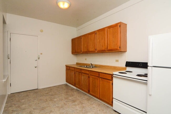 Building Photo - 2319 N Kedzie Blvd