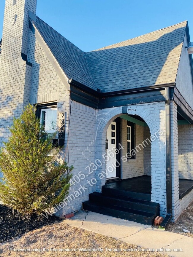 Building Photo - 2325 NW 21st St