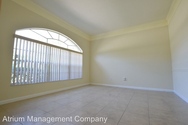 Building Photo - 648 Caledonia Pl