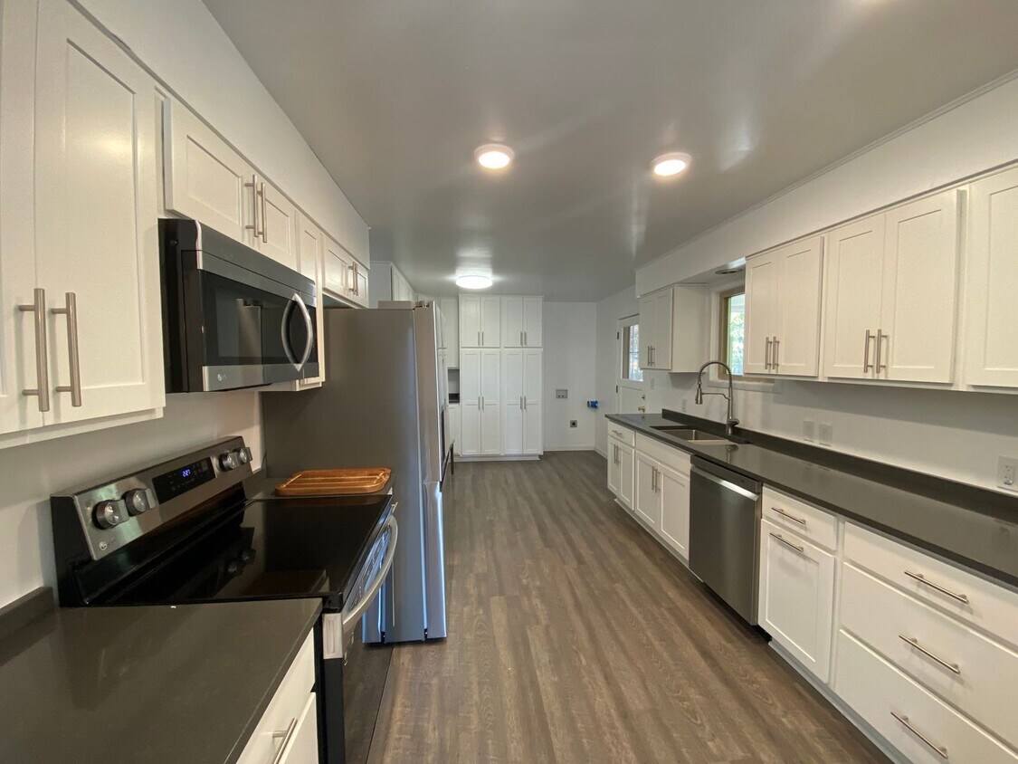 1745 N Eldorado Ave Unit Room 1, Klamath Falls, OR 97601 Room for