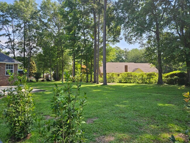 Building Photo - 2947 Sylvan Way