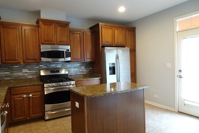 Building Photo - 2203 S Crambourne Way