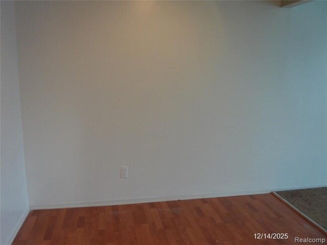 Building Photo - 22843 Grove St