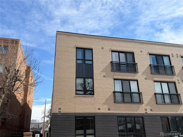 Building Photo - 2120 N Downing St