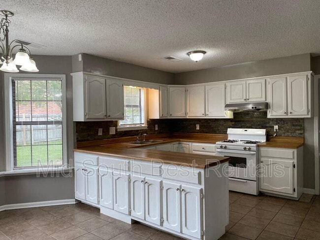 Building Photo - 5406 Stephen Forest Cove