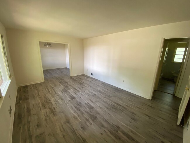 Foto del edificio - Spacious 3 Bedroom House