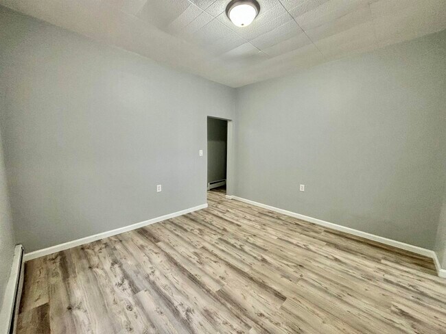 Foto del edificio - 702 Ave E