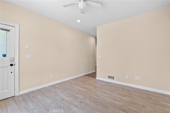 Building Photo - 221 N Raymond Ave