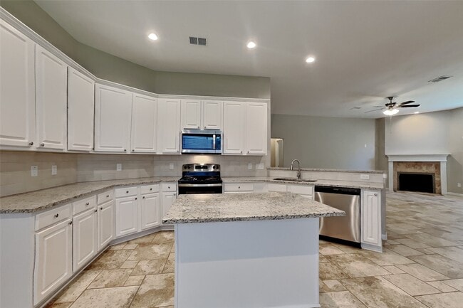Building Photo - 15610 Forest Run Dr
