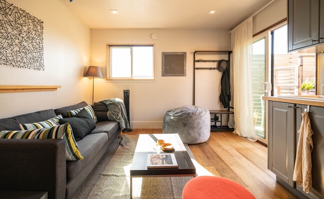 Living area - 5955 Fern St