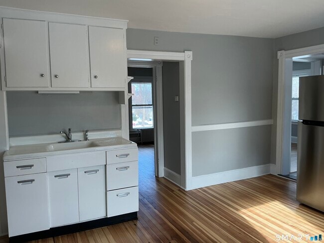 Foto del edificio - 160 S Main St