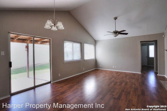 Foto del edificio - 3 br, 2 bath House - 7403 Alverstone Way