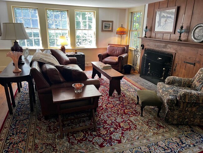 Foto del edificio - 35 Butternut Ln