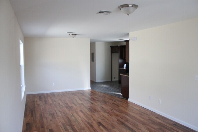 Building Photo - 848 Lafayette St