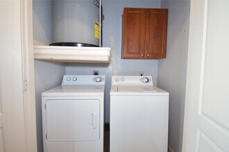 Building Photo - 1711 Old Spanish Trl