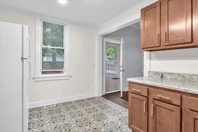 Building Photo - 103 N 13th St