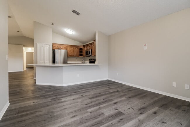 Building Photo - 646 Upperriver Ct