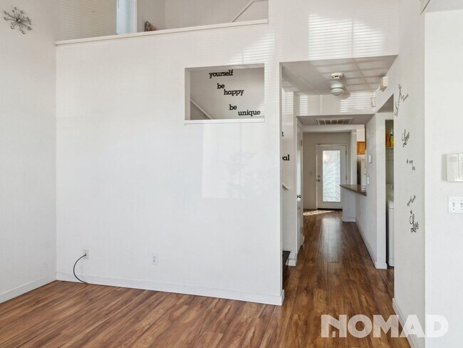 Building Photo - 3 Bedroom Single Family Home in Oakland