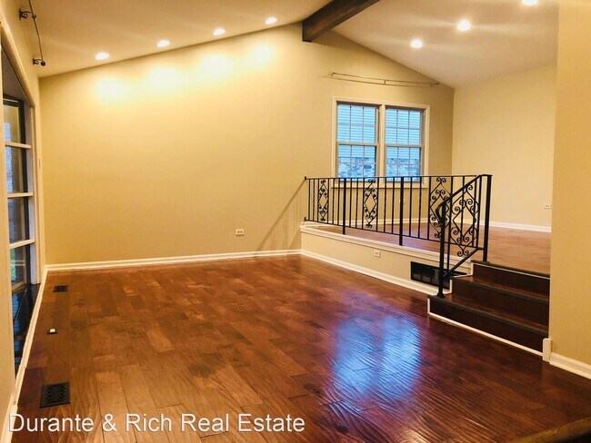 Foto del edificio - 3 br, 2.5 bath House - 2642 N. Forrest Lane