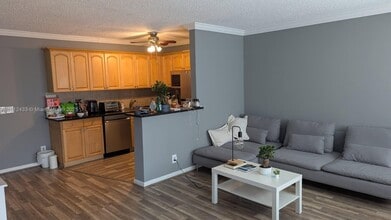Building Photo - 286 Mansfield G