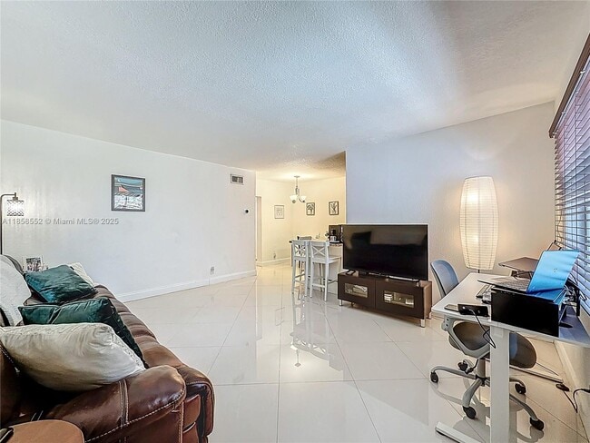 Foto del edificio - 2600 S Ocean Dr