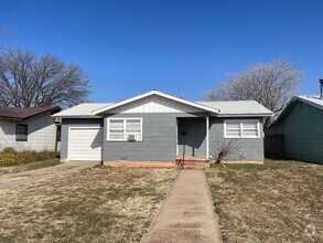 Building Photo - 313 36th Pl
