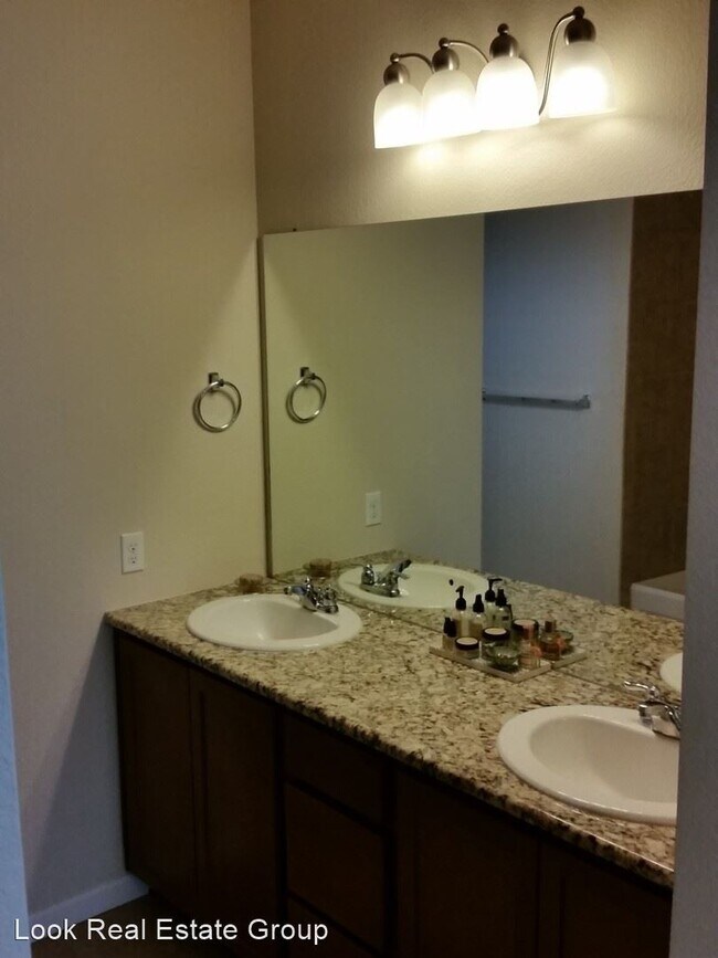 Foto del edificio - 3 br, 2.5 bath House - 2234 Tamarac St