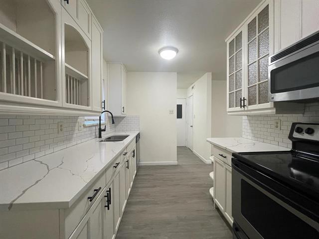 Building Photo - 3134 Rainbow Dr