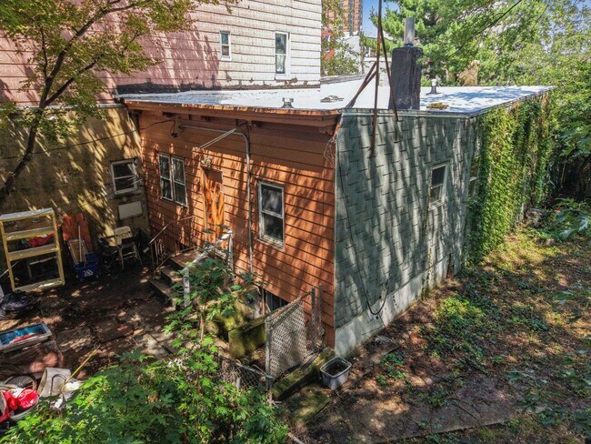 Building Photo - 414 Monastery Pl