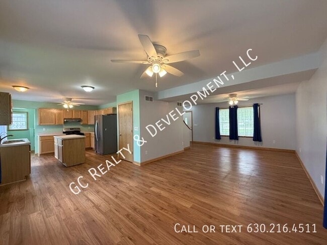 Building Photo - 446 S State St