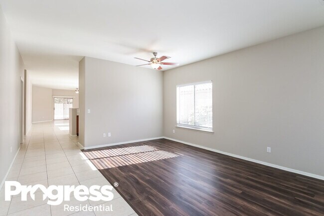 Foto del edificio - 30189 N Royal Oak Way