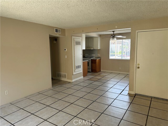 Foto del edificio - 12835 10th St