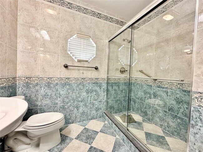 Building Photo - 5023 NW 94th Doral Pl