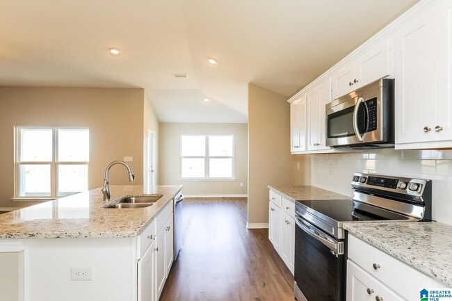 Building Photo - 1166 Hayward Lp