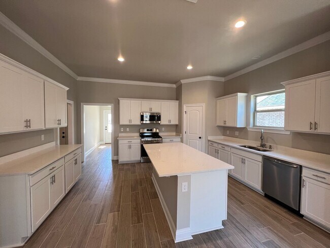 Foto del edificio - New Construction in Jamestown Crossing Pra...