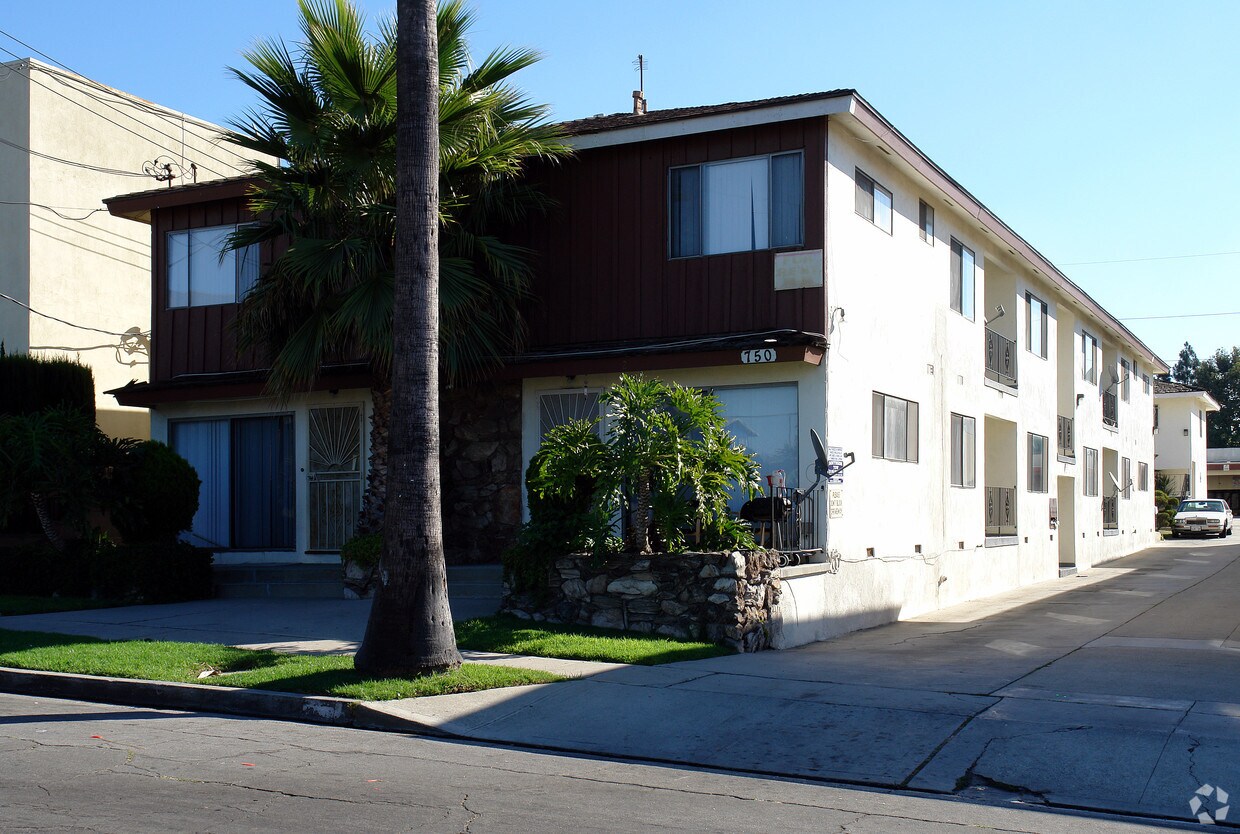 Building Photo - 750 N Inglewood Ave