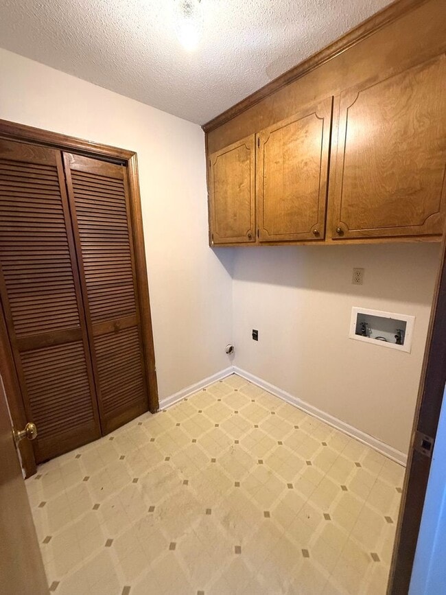 Building Photo - COMING SOON in Sheraton Village