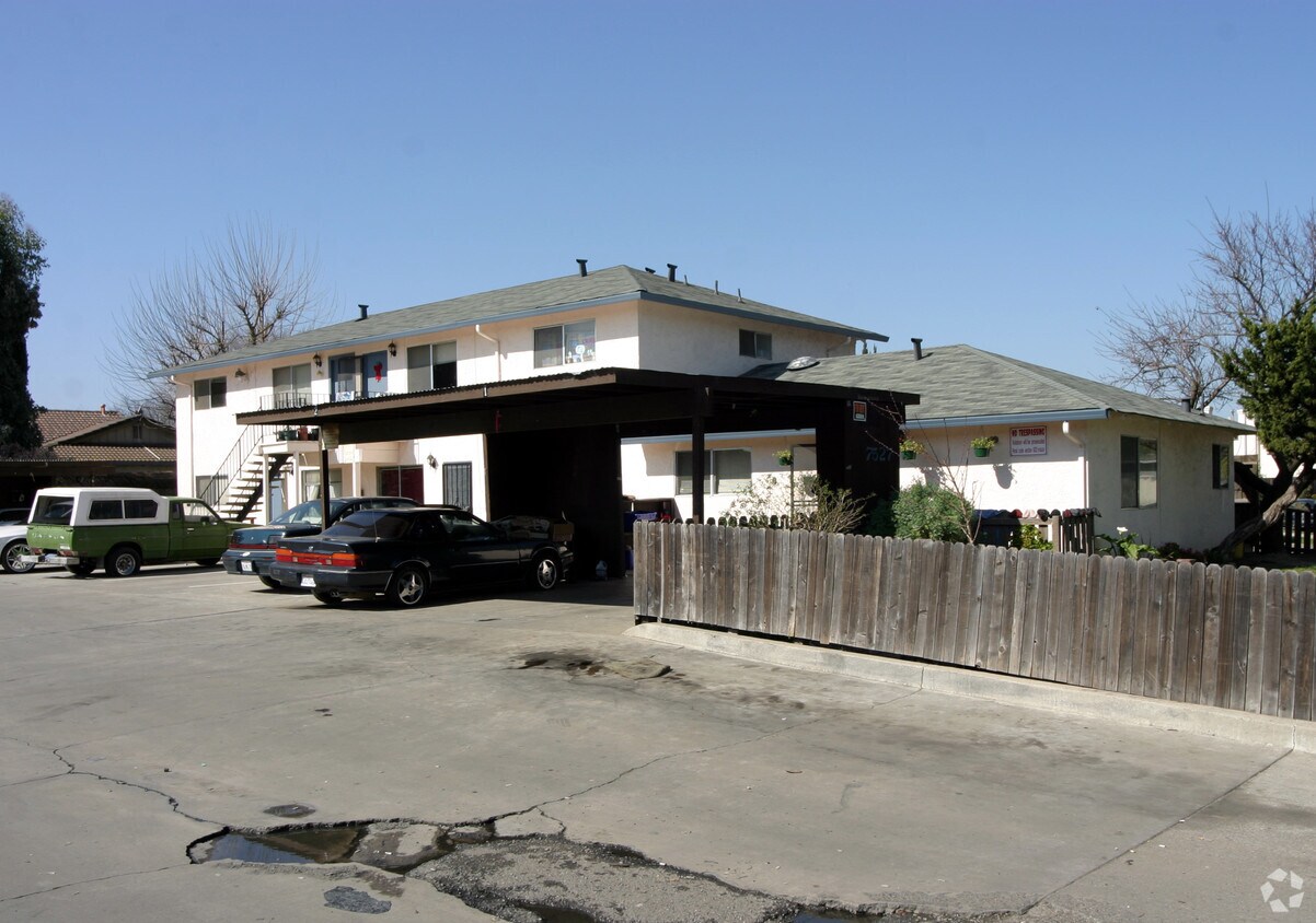 Building Photo - 7527 Rogers Ln