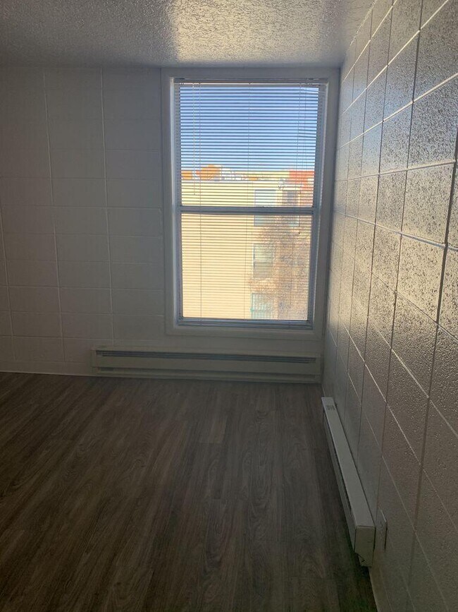 Foto del edificio - 222 Maple St NE