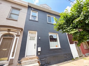 Building Photo - 1811 Sidney St