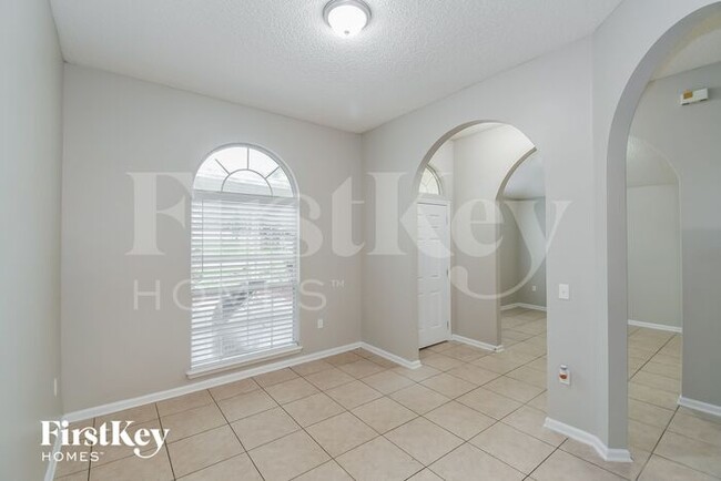 Foto del edificio - 3207 Woodglen Dr