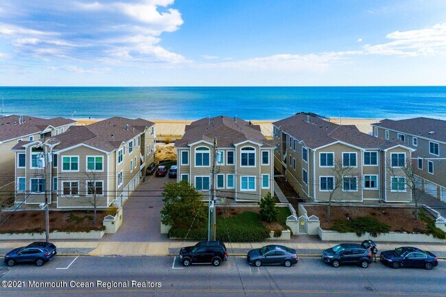Foto del edificio - 221 Beach Front