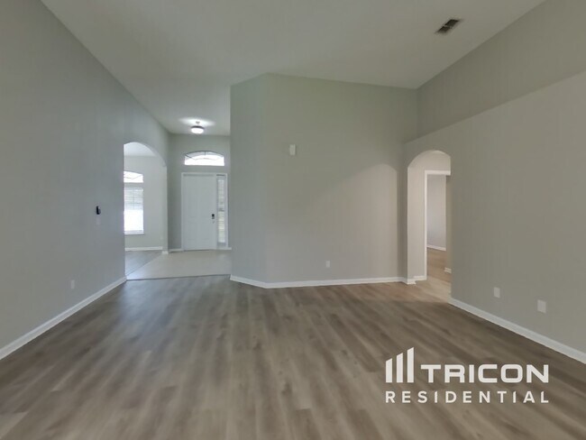 Building Photo - 10144 Lancashire Drive Jacksonville FL