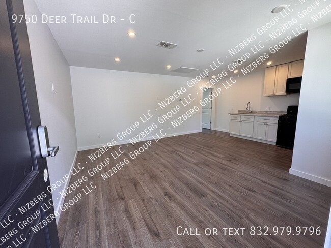 Foto del edificio - 9750 Deer Trail Dr