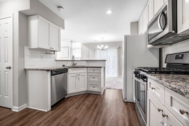 Building Photo - Beautiful 3 BR/2 BA Condo in Bowie!