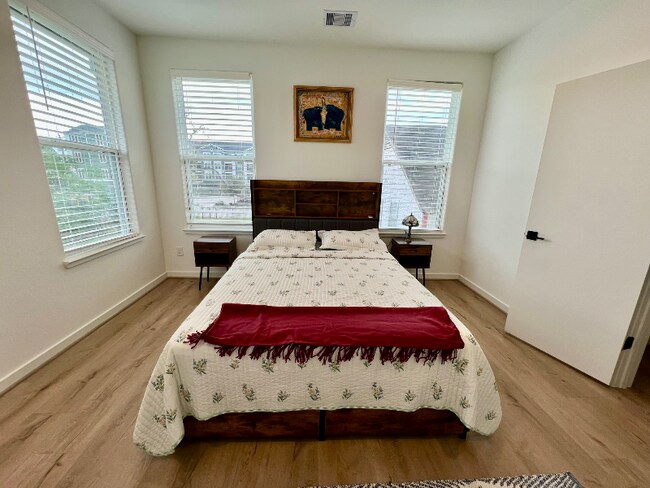 Foto del edificio - 203 Danna Ln